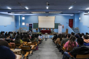 Seminario de posgrado sobre aspectos morfoanatómicos, bioquímicos y ecofisiológicos de especies vegetales bajo distintas condiciones de estrés