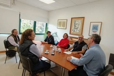 Estudiantes del Instituto Secundario Gala Ortiz Fernández de Pascanas, realizaron análisis de muestras de larvas de mosquitos
