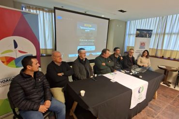 Autoridades de la FAV recibieron investigador colombiano César Augusto Pérez Cuervo